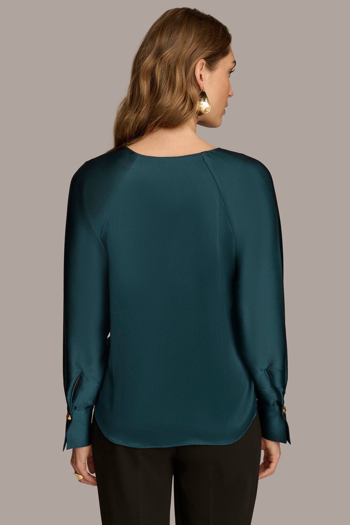 (image for) DURABLE HAMMERED SATIN LONG SLEEVE V-NECK BLOUSE